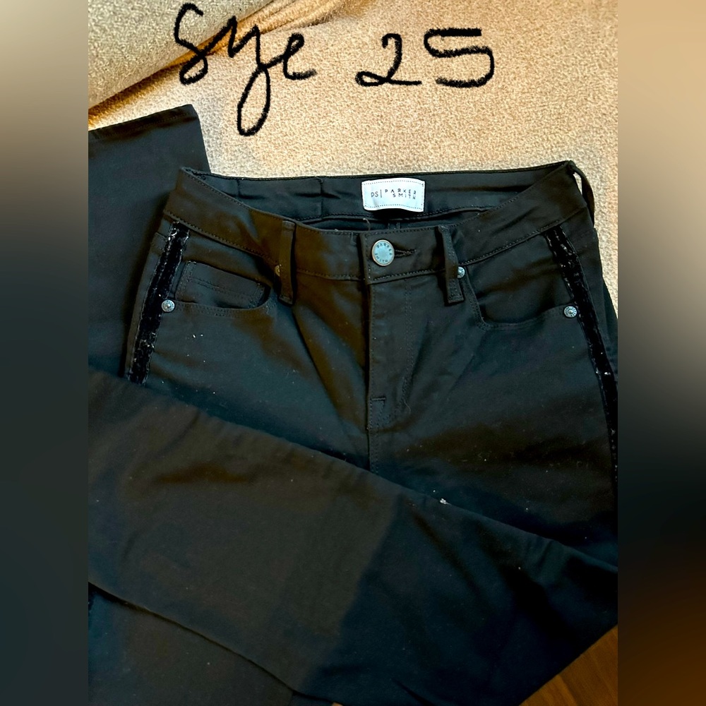 PARKER SMITH. Size 25 skinny jeans with velvet piping.